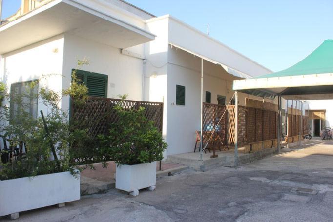 Albergo Casa Del Turista Torre dell'Orso Luaran gambar