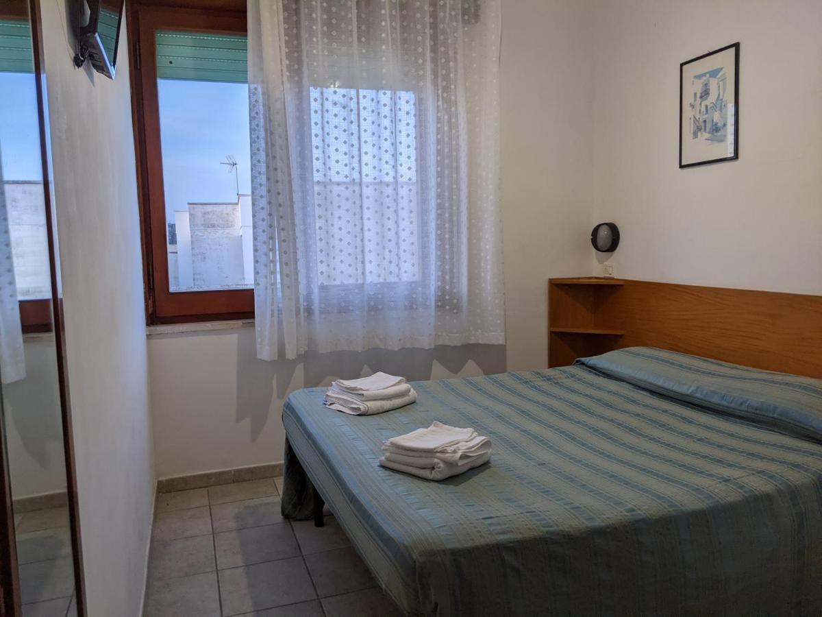 Albergo Casa Del Turista Torre dell'Orso Luaran gambar