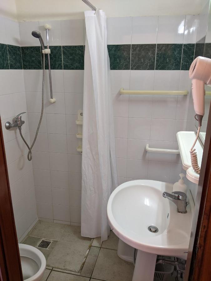 Albergo Casa Del Turista Torre dell'Orso Luaran gambar